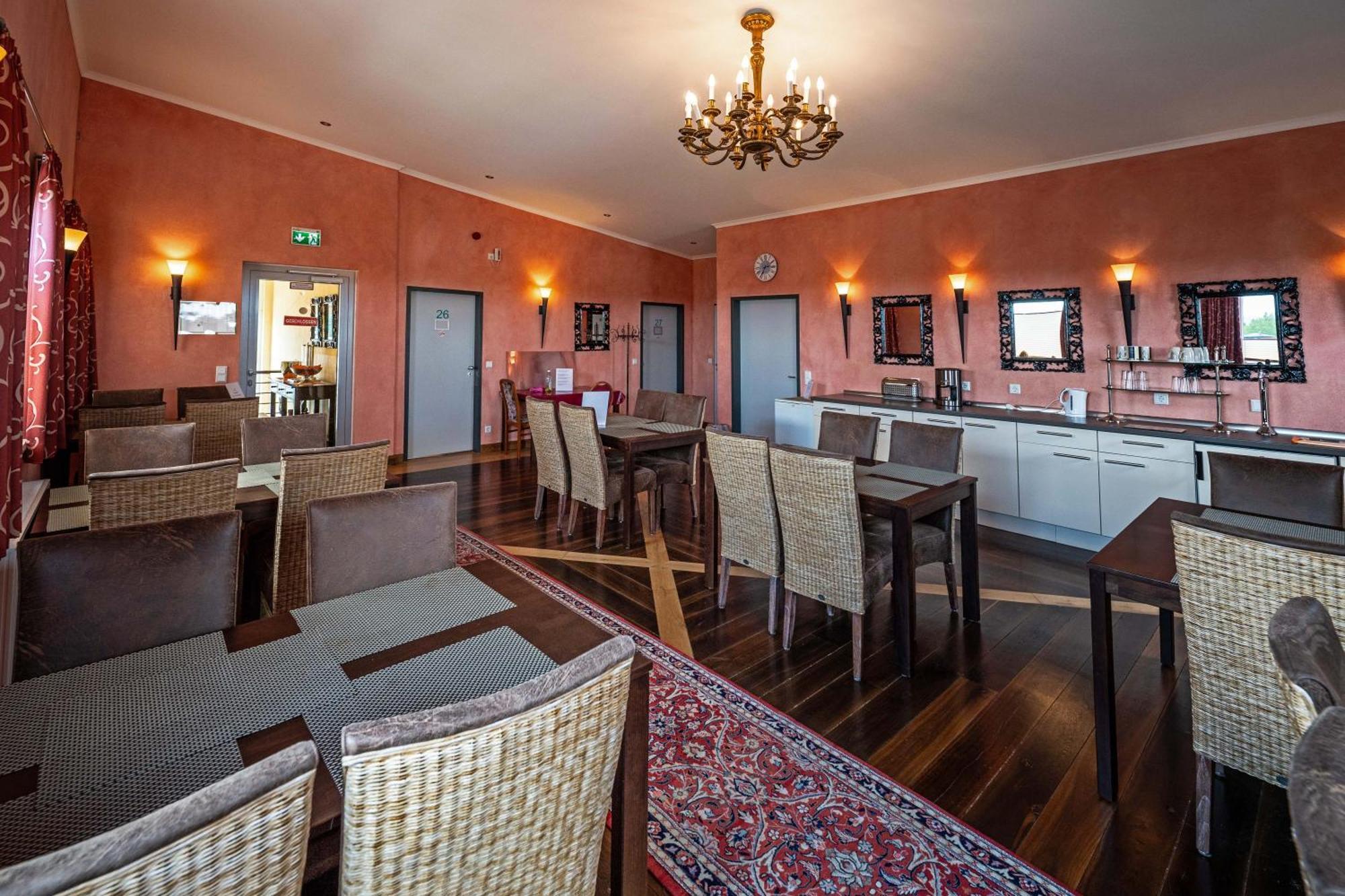 7O'Clock - Hotel Hannover Laatzen Ngoại thất bức ảnh